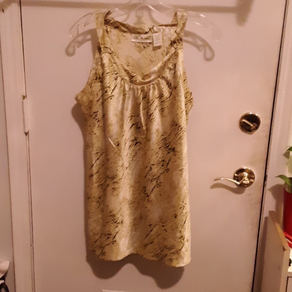 Sleeveless blouse